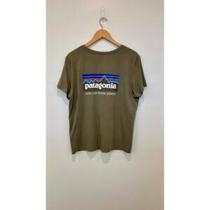 Patagonia Men’s P-6 Mission Organic Cotton T-Shirt – Green – Size XL